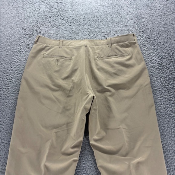 Ben Hogan Chino Pants Mens 42x32 Beige Polyester Stretch Straight Fit Golf Wear - Picture 6 of 10